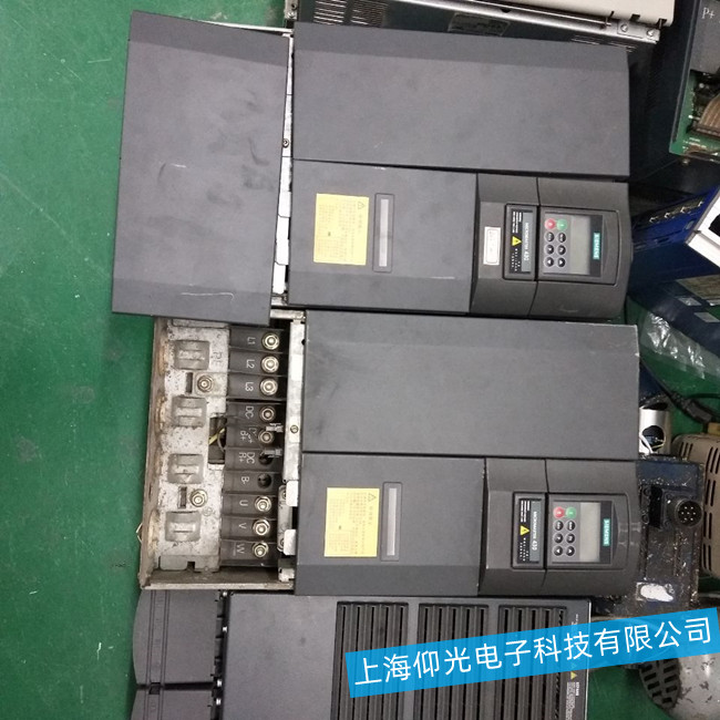 變頻器常見恒速中過流等故障如何維修處理?